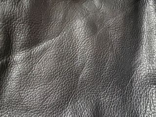 Bolso de cuero negro