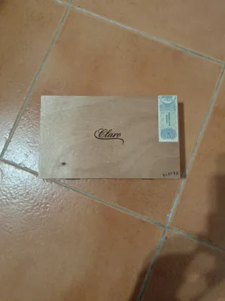 Caja de puros Don Julian No.2 vacía