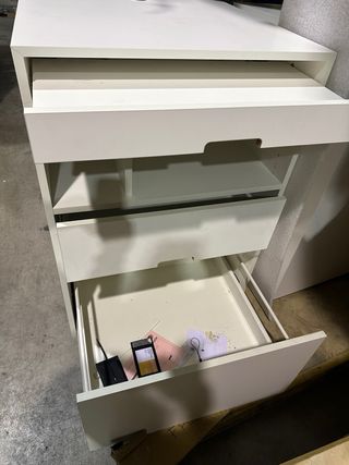 Banco in legno bianco con cassetti