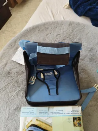 Asiento elevador First Years inflable