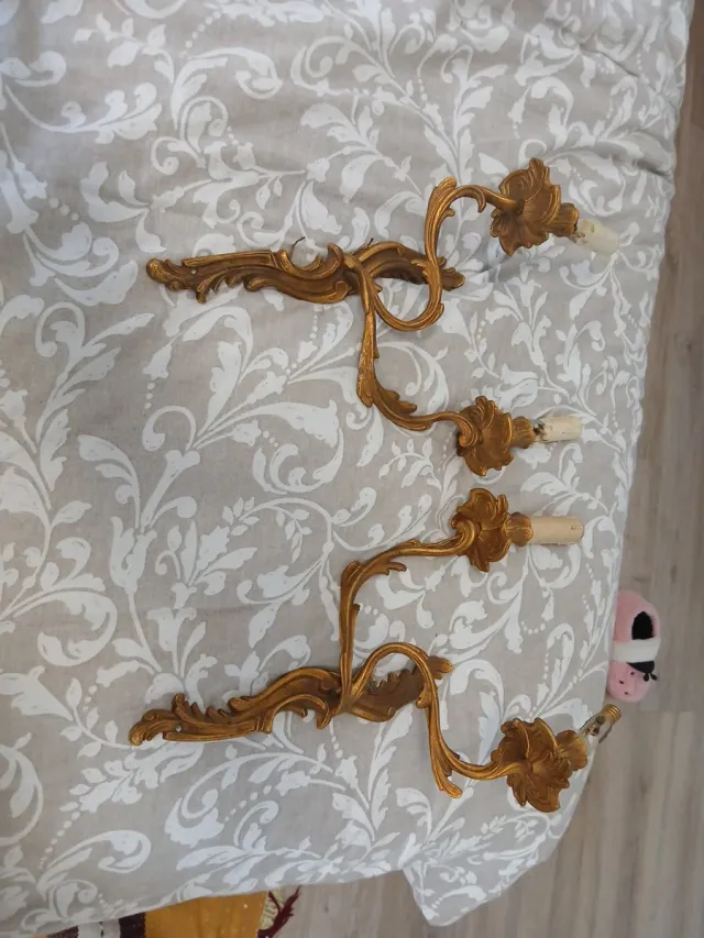 Pareja apliques Rococó / Luis XV dorados