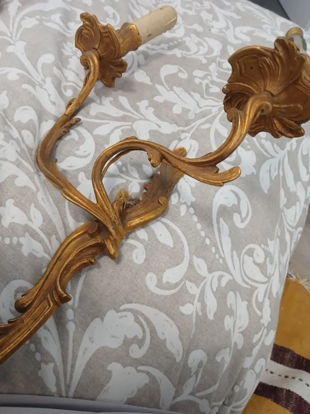 Pareja apliques Rococó / Luis XV dorados