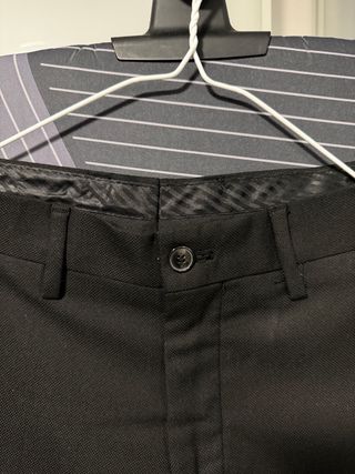 Pantalón de traje Zara. Cropped. Hombre. Talla 38.