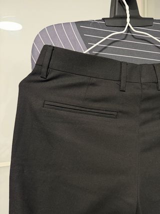 Pantalón de traje Zara. Cropped. Hombre. Talla 38.
