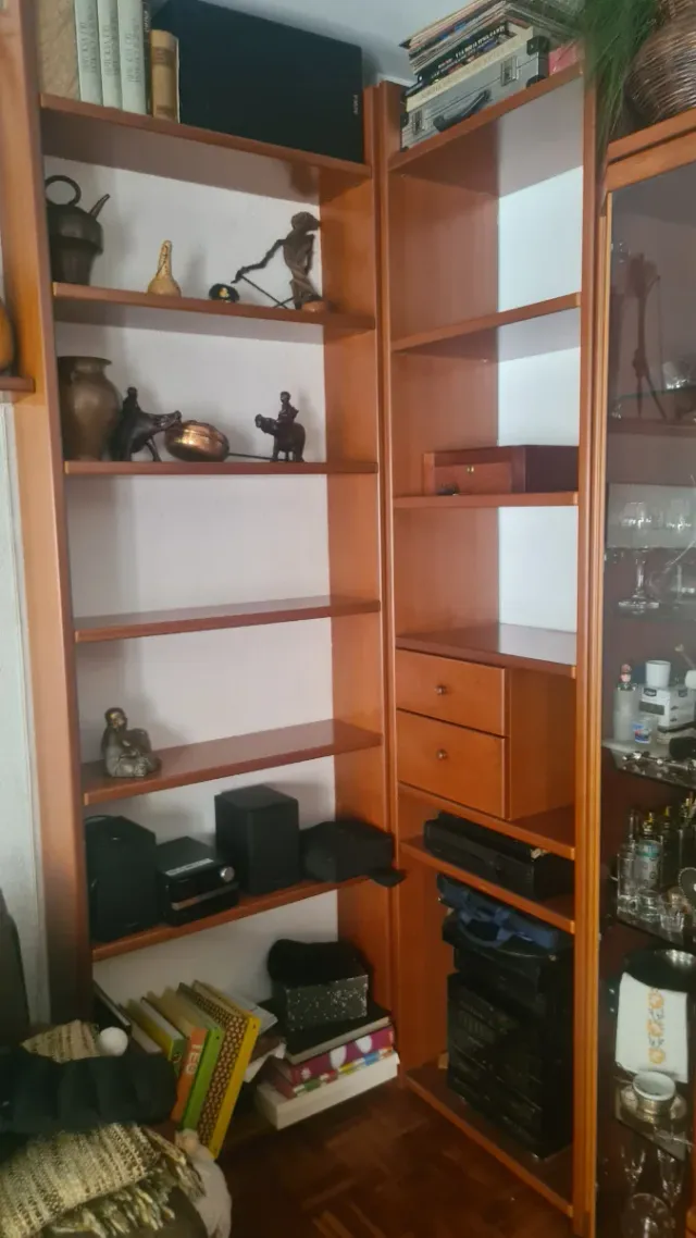 Mueble de salón cerezo con vitrinas