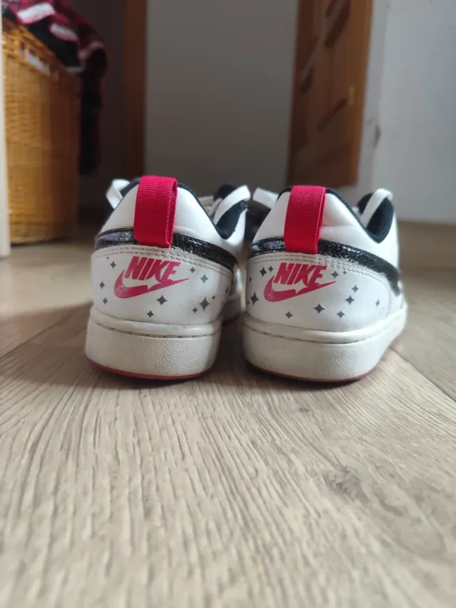 Nike Court Borough Low Blancas y Rosas