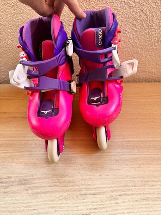 Patines infantiles Oxelo rosas y morados.