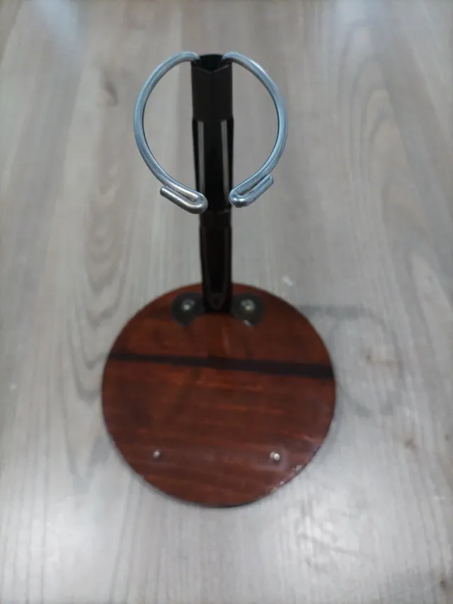 Soporte para muñeco