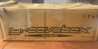 Roland MC-303 Groovebox Sintetizador
