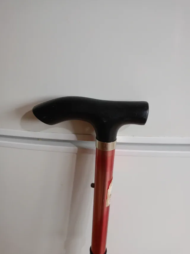 Bastão dobrável ajustável