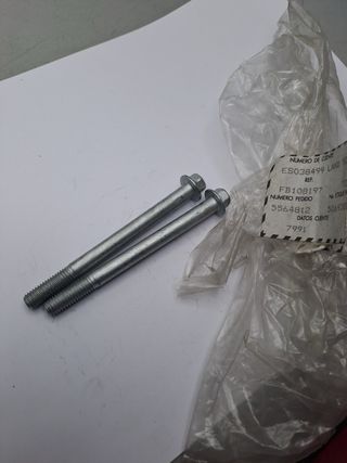 2 x Tornillos con arandela Land Rover FB108197