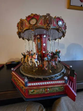 Carillon Giostra Cavalli Natalizio