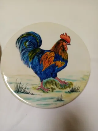 Piatti in ceramica dipinti a mano