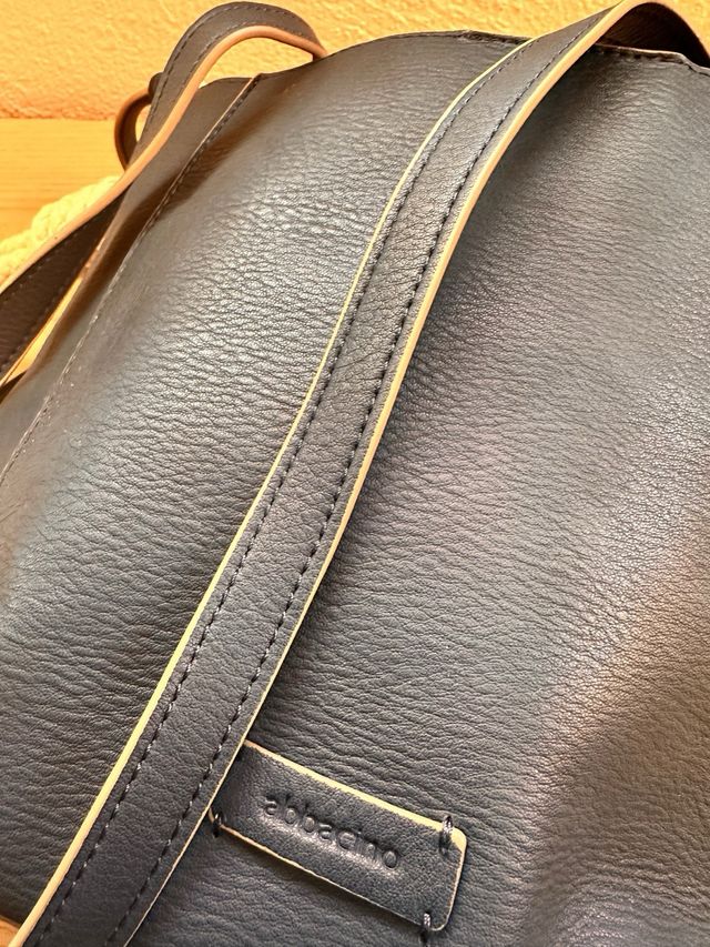 Bolso Abbacino Negro Piel con Cuerda