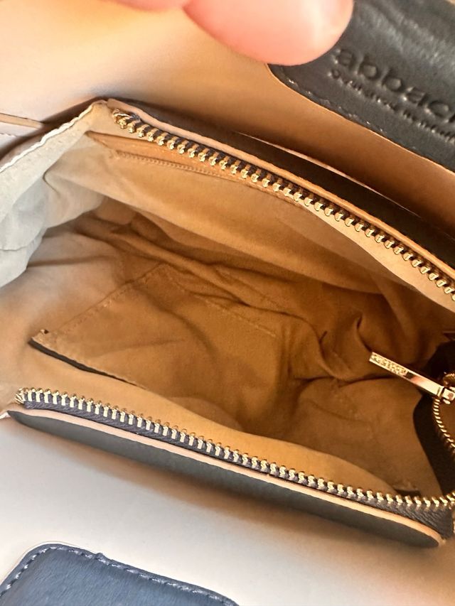 Bolso Abbacino Negro Piel con Cuerda