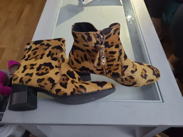 Botines de señora con estampado de leopardo
