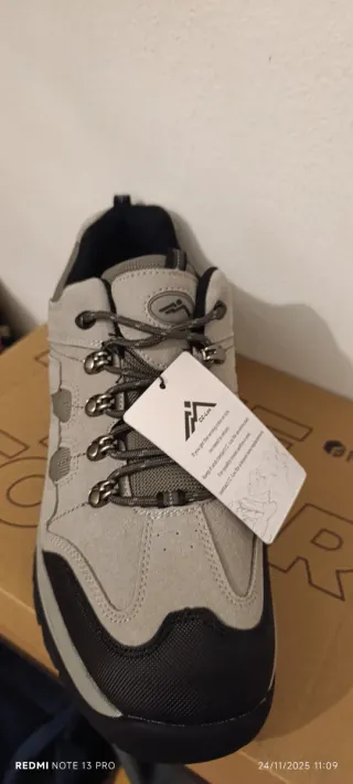 Zapatos de senderismo CC-Les grises y negras