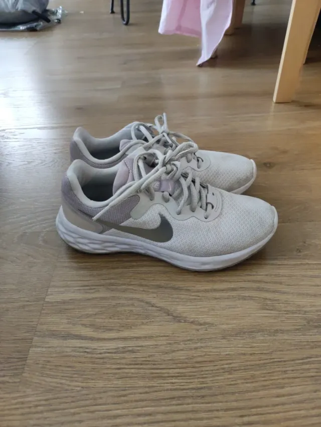 Nike Revolution 5 Talla 37.5