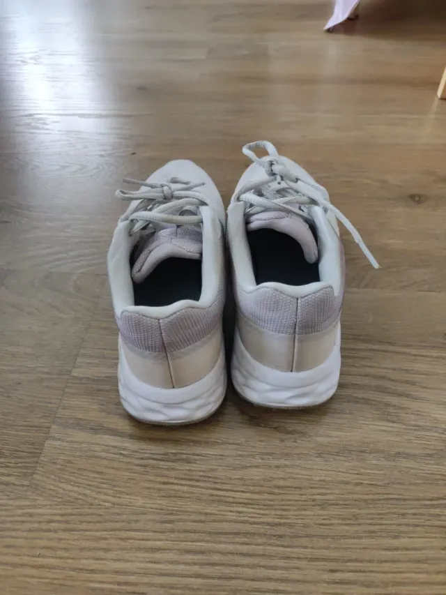 Nike Revolution 5 Talla 37.5