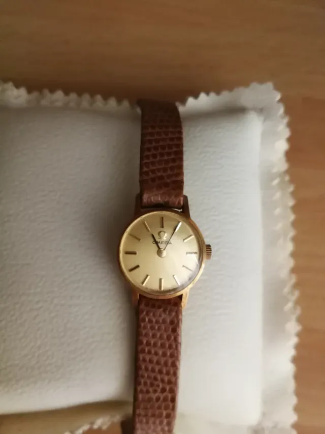 Orologio Omega donna vintage oro