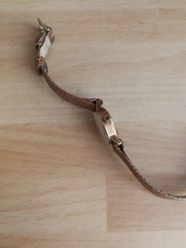 Orologio Omega donna vintage oro