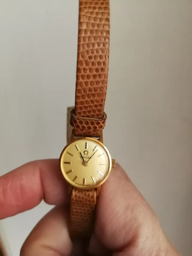 Orologio Omega donna vintage oro