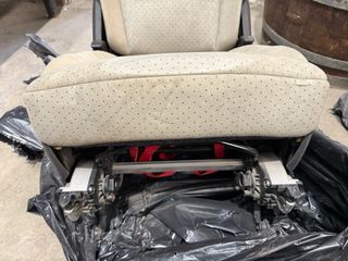 Asiento 3ª Fila Citroen C8 color beige.