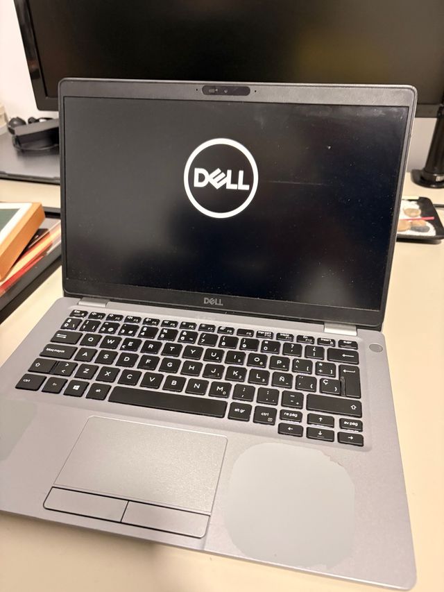 Dell Latitude 5310 Plata.