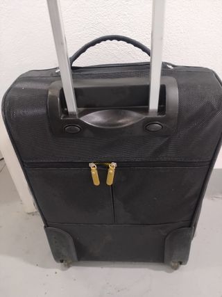 Maleta de cabina negra