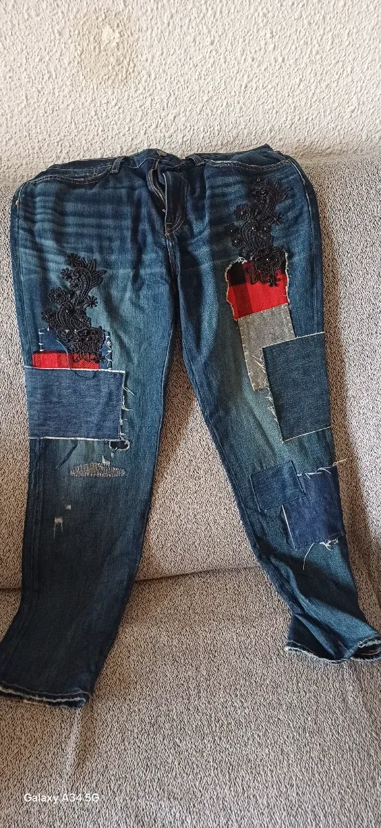 Pantalón vaquero patchwork