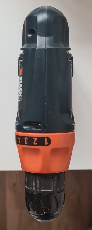 Taladro atornillador BlackDecker a batería CD12C