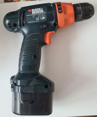 Taladro atornillador BlackDecker a batería CD12C