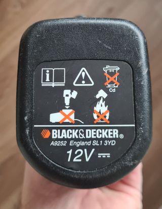 Taladro atornillador BlackDecker a batería CD12C