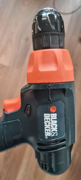 Taladro atornillador BlackDecker a batería CD12C