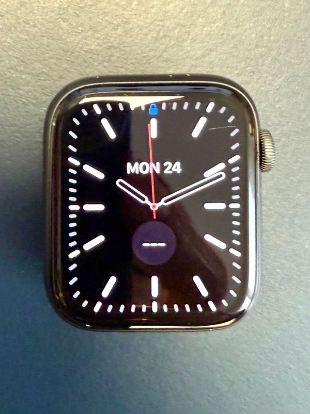 Apple Watch Series 6 44mm, batteria 82% funzionale