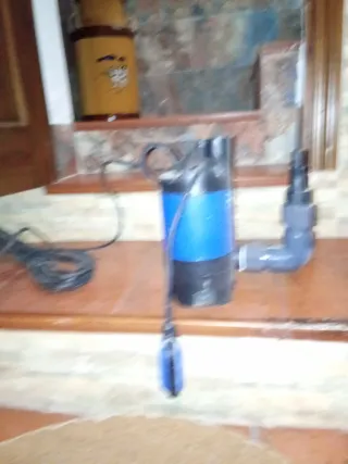 Bomba de agua sumergible Powerplus