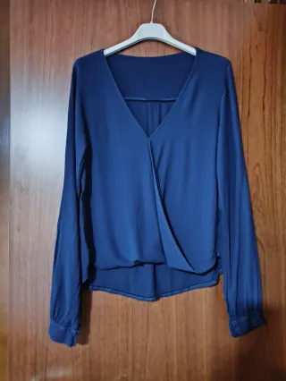 Blusa cruzada azul
