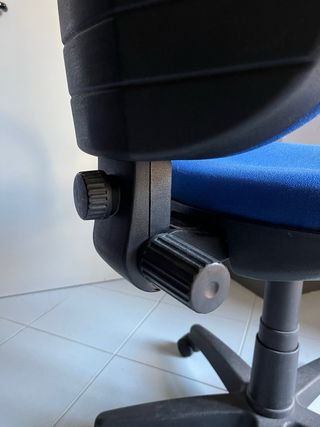 Sedia da ufficio girevole con rotelle