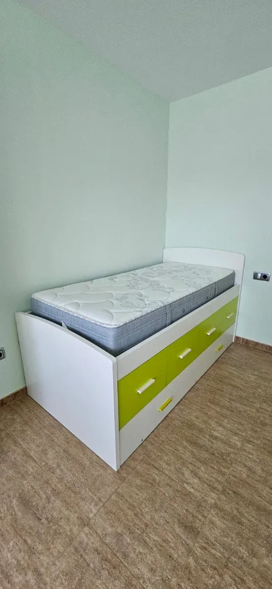 Cama nido con cajones y mesita