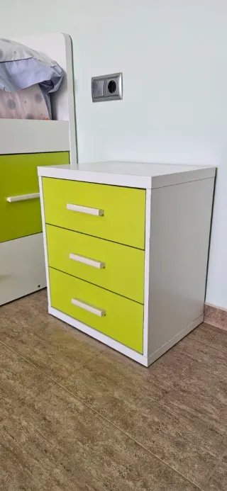 Cama nido con cajones y mesita