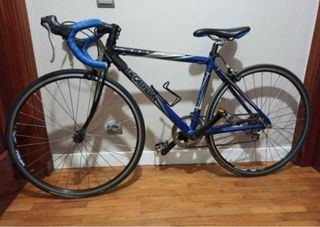 Bicicleta de carretera Decathlon azul