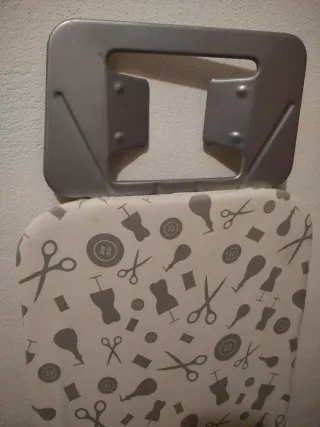 Tabla de planchar con soporte