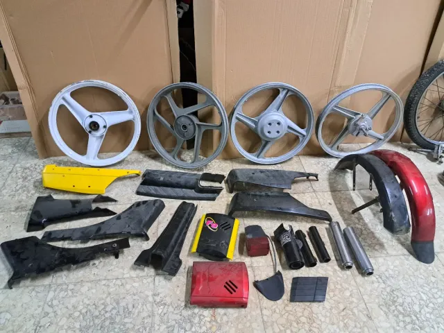 Lote recambios y piezas Vespino