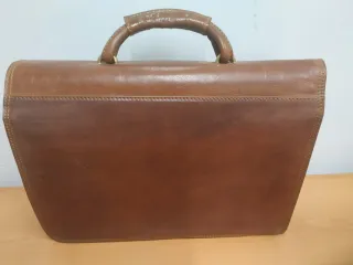 Maletín cuero Guy Laroche