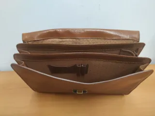 Maletín cuero Guy Laroche