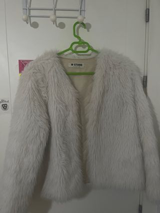 Chaqueta pelo W. STUDIO blanca