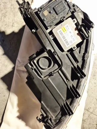 Faro Derecho Seat Alhambra Xenon Original710,711