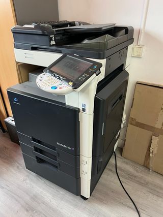 Impresora Konica Minolta Bizhub C220