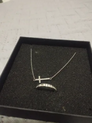 Collar cruz plata y anillo