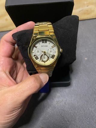 Reloj Skyline Dorado con Esfera Blanca